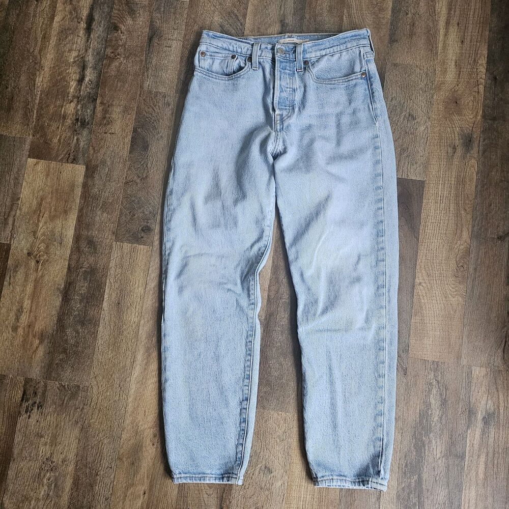 Levis Premium Wedgie Straight Jeans Light Wash Denim High Waisted Punk Y2K 27"